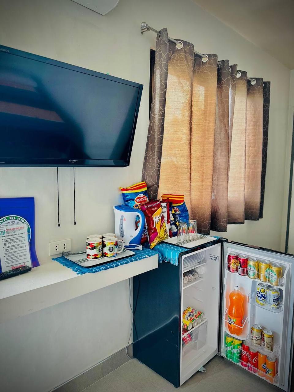 Playa Blanca Beach Resort (Adults Only) 푸에르토갈레라 외부 사진