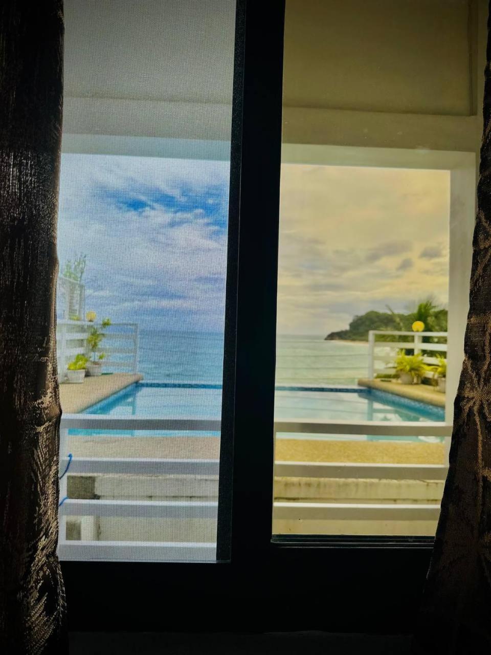 Playa Blanca Beach Resort (Adults Only) 푸에르토갈레라 외부 사진